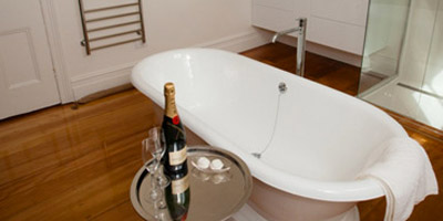 Belmont Beechworth | Romantic Accommodation Beechworth Belmont Beechworth has large claw foot bath tubs